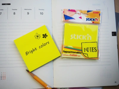 Блок самоклеящийся бумажный Stick`n 27083 76x76мм 80лист. 70г/м2 неон ассорти 4цв.в упак.