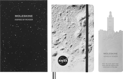 Блокнот Moleskine LIMITED EDITION NASA-INSPIRED SKBOXL7063S1 Large 130х210мм 176стр. линейка подар.кор. серебристый Moon