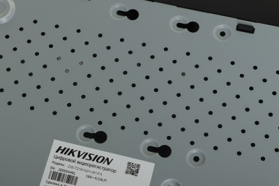 Видеорегистратор Hikvision iDS-7216HQHI-M1/XT