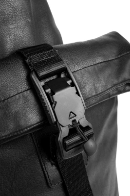 Рюкзак слинг Piquadro Harper CA6784AP/N черный натур.кожа