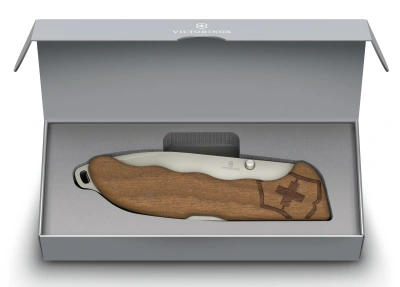 Нож перочинный Victorinox Evoke Wood (0.9415.D630) 136мм 4функц. дерево подар.коробка