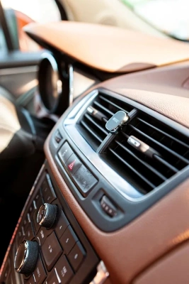 Держатель Wiiix HT-413Tmg-CHARM-B магнитный черный для смартфонов