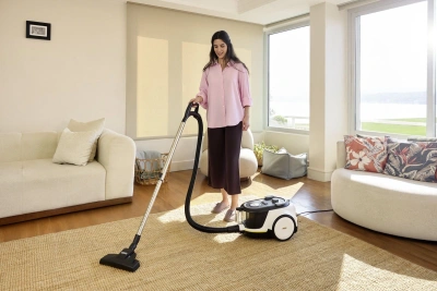 Пылесос Karcher VCC 4 CycloneX 800Вт белый/черный
