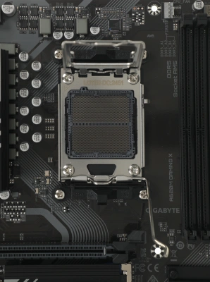 Материнская плата Gigabyte A620M GAMING X Socket AM5 AMD A620 4xDDR5 mATX AC`97 8ch(7.1) GbLAN RAID+HDMI+DP
