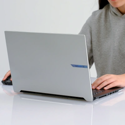 Ноутбук Gigabyte Aero X16 1TH Ryzen AI 7 350 16Gb SSD1Tb NVIDIA GeForce RTX5050 8Gb 16" IPS QHD+ (2560x1600) без ОС grey WiFi BT Cam (1TH93KZC94AD)