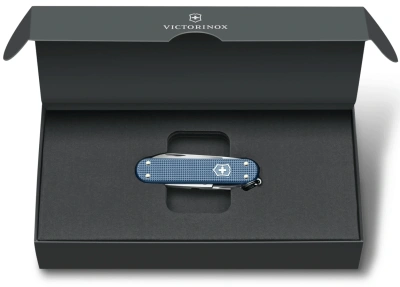 Нож перочинный Victorinox Classic SD Alox LE26 (0.6221.L26) 58мм 5функц. синий подар.коробка