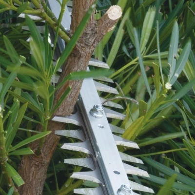 Кусторез Makita UN001GZаккум.