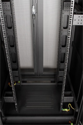 Шкаф серверный Lanmaster Business (TWT-CBB-47U-8X12-P1) напольный 47U 800x1200мм пер.дв.перфор. задн.дв.перфор.2-хст. 2 бок.пан. 800кг черный 1126мм 142.2кг 2277мм IP20 сталь