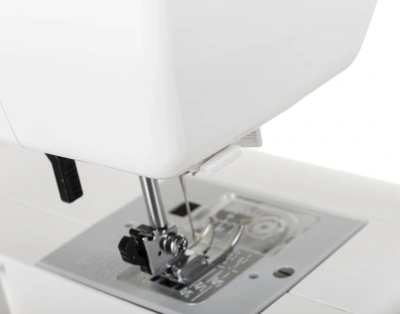 Швейная машина Janome Excellent Stitch 18A белый