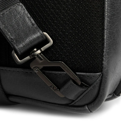 Рюкзак слинг мужской Piquadro Solm CA7028S141/N черный натур.кожа