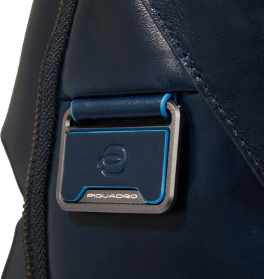 Рюкзак мужской Piquadro Blue Square CA6592B2BM/BLU2 темно-синий натур.кожа