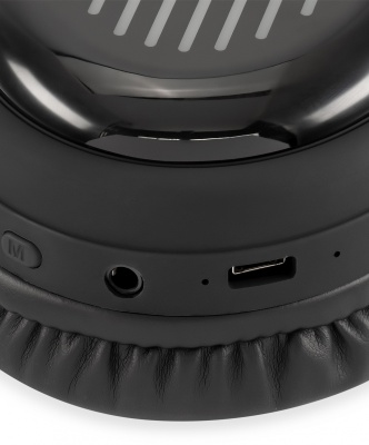 Гарнитура накладные Digma BT-16 черный беспроводные bluetooth оголовье (BT-16B)