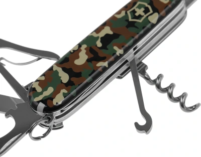 Нож перочинный Victorinox Huntsman (1.3713.94) 91мм 15функц. камуфляж карт.коробка