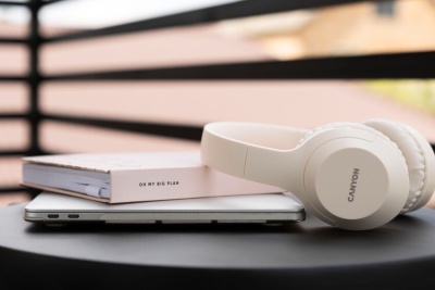 Гарнитура накладные Canyon BTHS-3 бежевый беспроводные bluetooth оголовье (CNS-CBTHS3BE)