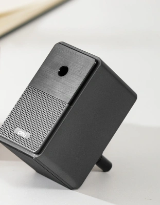 Точилка для карандашей механическая Deli 71160Black 1 отверстие пластик черный