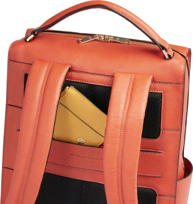 Рюкзак женский Piquadro Patricia CA6772W140/AR коралловый натур.кожа