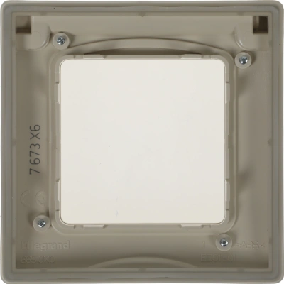 Рамка Legrand Etika 672560 накладная 1x вертикальный монтаж ABS пластик слоновая кость