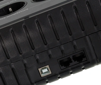 Источник бесперебойного питания Powercom WOW 850U 425Вт 850ВА черный