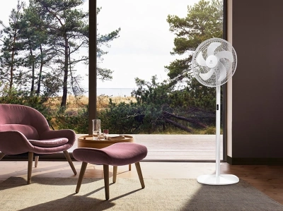 Вентилятор напольный Electrolux EFF-1002i 50Вт скоростей:3 ПДУ белый