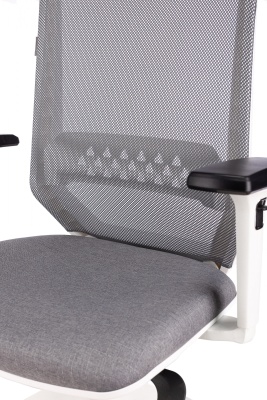 Кресло эргономичное Бюрократ MC-W611NL серый TW-04 38-417 сетка/ткань крестов.4-луч. пластик пластик белый