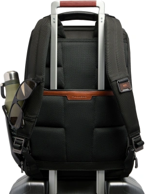 Рюкзак мужской Piquadro Oberon CA7279W150/N черный нейлон/натур.кожа
