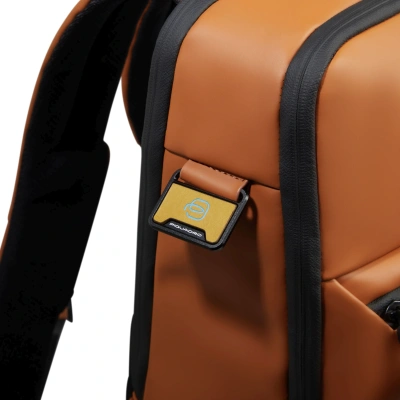 Рюкзак мужской Piquadro Corner 2.0 CA6464C2OW/CU оранжевый полиуретан/полиэстер