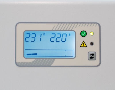 Стабилизатор напряжения Штиль ИнСтаб IS10000 9000Вт 10000ВА белый