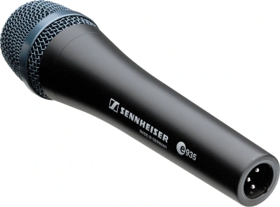 Микрофон проводной Sennheiser E 935 черный