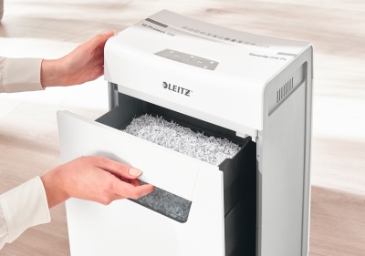 Шредер Leitz IQ Protect Premium 10X белый (секр.P-4) фрагменты 10лист. 18лтр. скрепки скобы