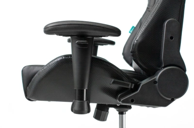 Кресло игровое Zombie VIKING 5 AERO Edition черный экокожа с подголов. крестов. пластик