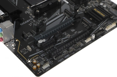 Материнская плата Gigabyte B550M DS3H AC R2 Soc-AM4 AMD B550 4xDDR4 mATX AC`97 8ch(7.1) GbLAN RAID+HDMI+DP