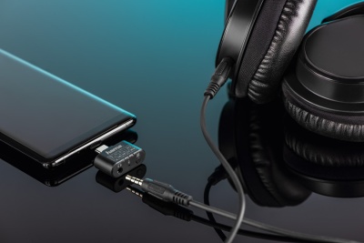 Адаптер Hama Premium USB Type-C (m) mini-Jack 3.5 (f) (00135747)