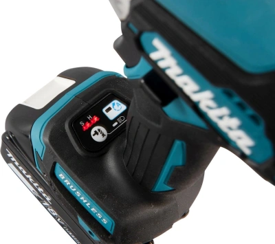Шуруповерт Makita DTD157RTJ аккум. патрон:квад.1/4" (кейс в комплекте)