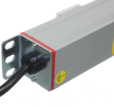 Блок распределения питания Rem R-16-9C13-V-440-3 гор.размещ. 9xC13 базовые 16A Schuko 3м