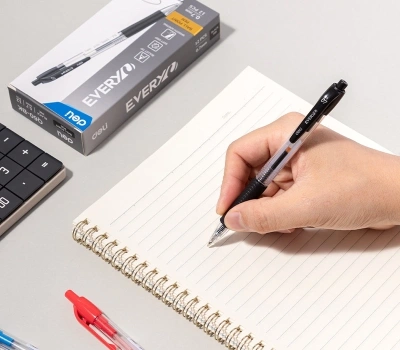 Ручка шариков. автоматическая Deli EveryU EQ60-BK прозрачный/черный d=0.7мм черн. черн. пулевидный пиш. наконечник кругл. резин. манжета