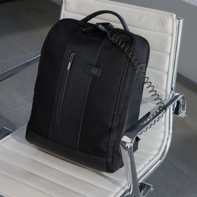Рюкзак мужской Piquadro Brief2 CA4818BR2/N черный нейлон/натур.кожа