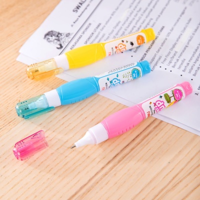 Ручка корректор Deli E39299 шариковый белый 7мл