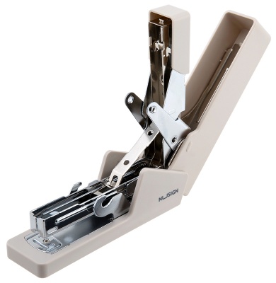 Степлер Deli ENS081GREY Nusign 24/6 26/6 (25листов) серый 100скоб коробка