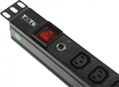 Блок распределения питания Lanmaster TWT-PDU19-10A9C3 гор.размещ. 9xC13 базовые 10A без вилки