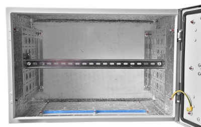 Шкаф коммутационный ЦМО (ШТВ-Н-18.6.3-4ААА) настенный 18U 600x330мм пер.дв.металл несъемн.бок.пан. 57кг серый 220мм 50кг 100град. 900мм IP65 IK10 металл уличный всепогодный