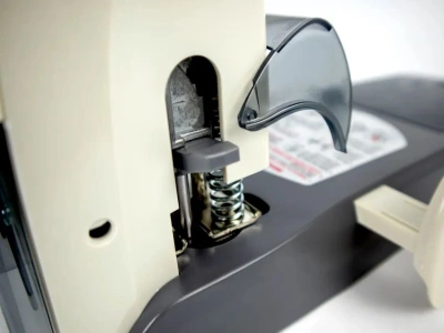 Дырокол Kw-Trio Lever-Tech HD 9556 макс.:200лист. металл серый отв.:2 с линейкой