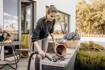 Строительный пылесос Karcher WD 3 S V-19/4/20 (YSY) 1000Вт (уборка: сухая/влажная/выдув/сбор воды) желтый