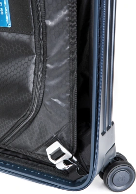 Чемодан Piquadro PQ LIGHT (BV4425PQL/BLUO) 40x55x20см 31л. 1.99кг. поликарбонат синий