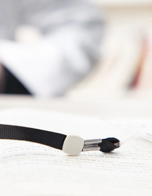 Шнур для бейджа Deli E5764 48.5х1см нейлон ассорти (упак.:20шт) пластиковый пакет