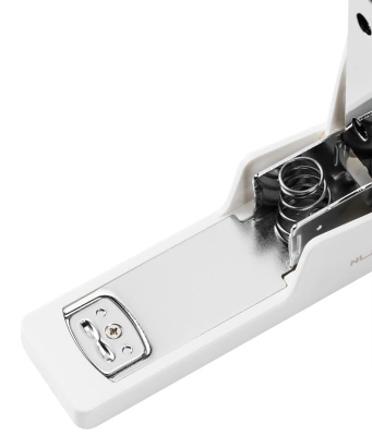 Степлер Deli ENS084 WHITE Nusign 24/6 26/6 (20листов) белый 100скоб коробка