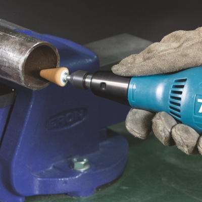 Гравер Makita GD0603 240Вт