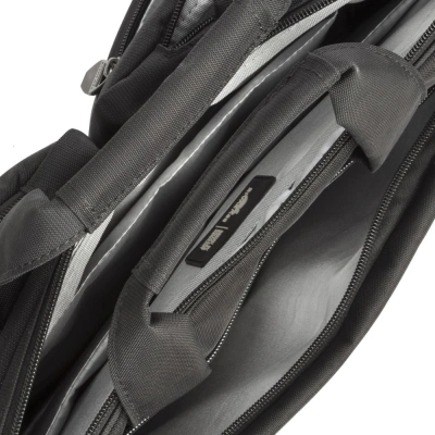 Сумка для ноутбука 16" Riva 8530 черный полиэстер (8530 BLACK)