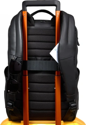 Рюкзак мужской Piquadro Corner 2.0 CA6465C2OW/N черный полиуретан/полиэстер