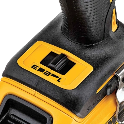 Дрель-шуруповерт DeWalt DCF887N-XJ аккум. патрон:шестигр.1/4"