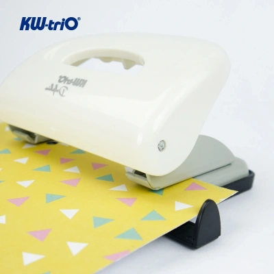 Дырокол Kw-Trio Dolphin 096X9 макс.:16лист. пластик ассорти отв.:2 с линейкой